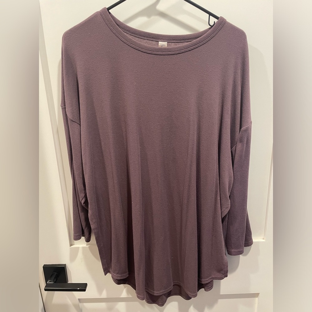 Maternity Old Navy top - M